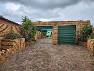 House For Sale in Lewisham, Krugersdorp