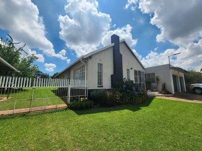 House For Sale in Greenhills, Randfontein