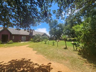 House For Sale in Middelvlei Ah, Randfontein