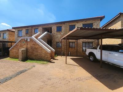 Apartment / Flat For Sale in Helikonpark, Randfontein