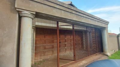 House For Sale in Aureus, Randfontein