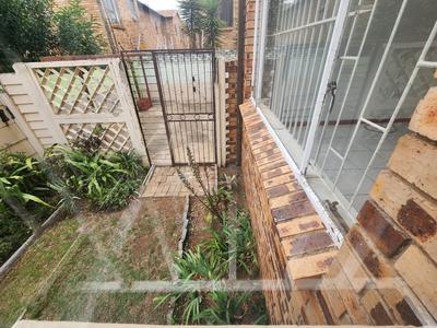 Apartment / Flat For Sale in Greenhills, Randfontein