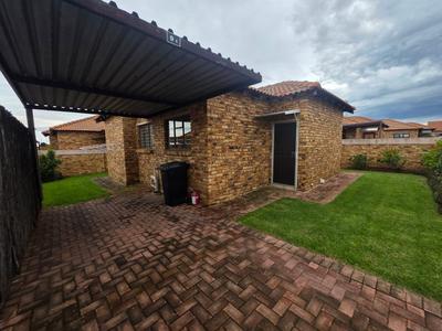 Townhouse For Sale in Greenhills, Randfontein